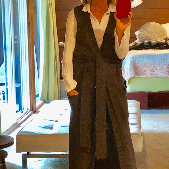 Robbi & Nikki Brown Maxi Vest Sweater - Picture 2 of 7